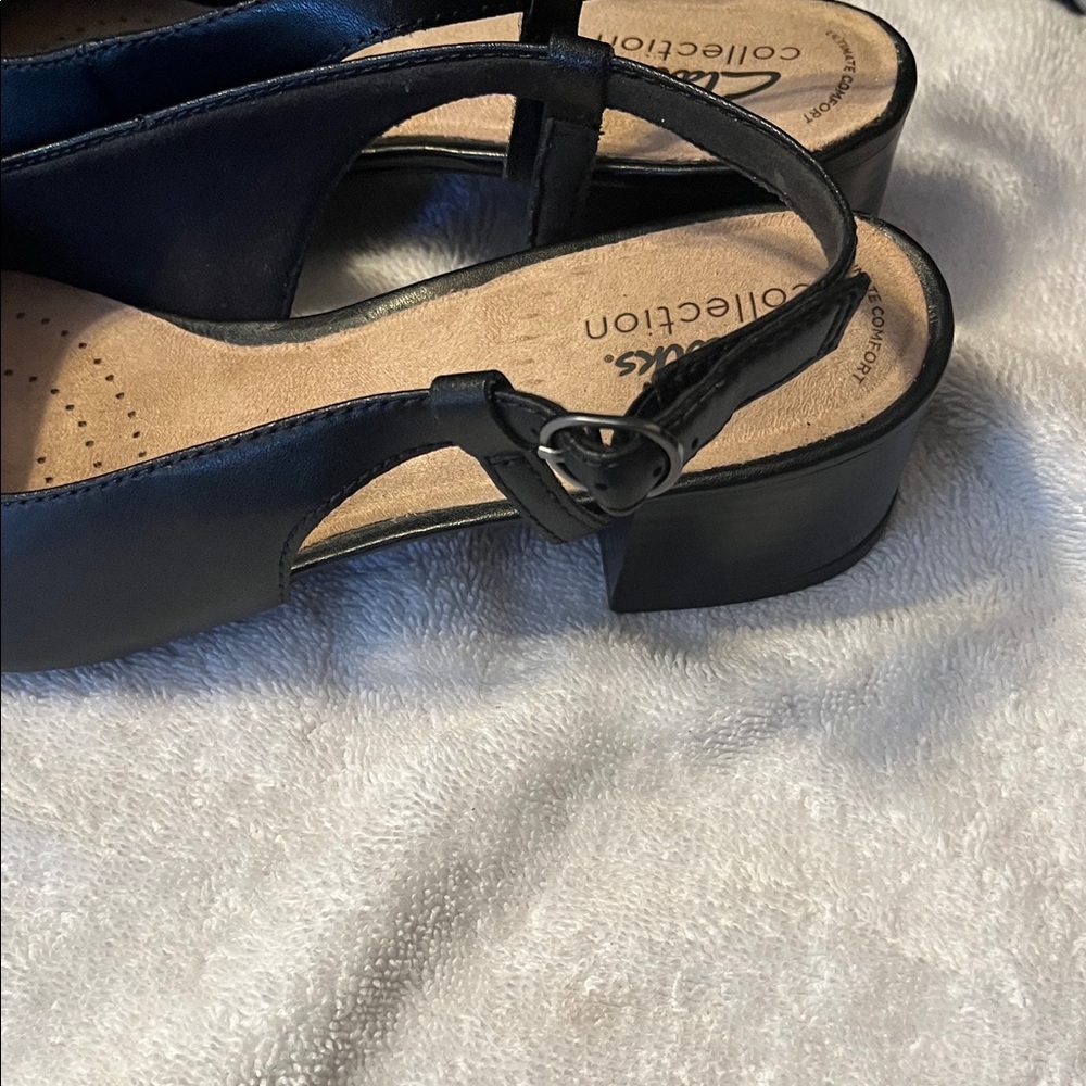 Clarks Women's Black Patent Slingback Heels - Picture 5 of 7